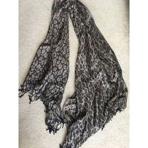 Women’s leopard print scarf